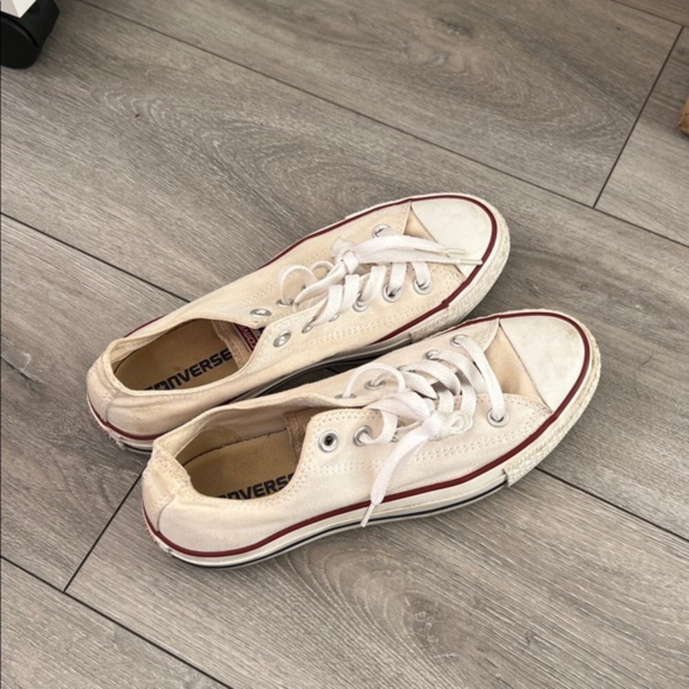Converse Low Cut